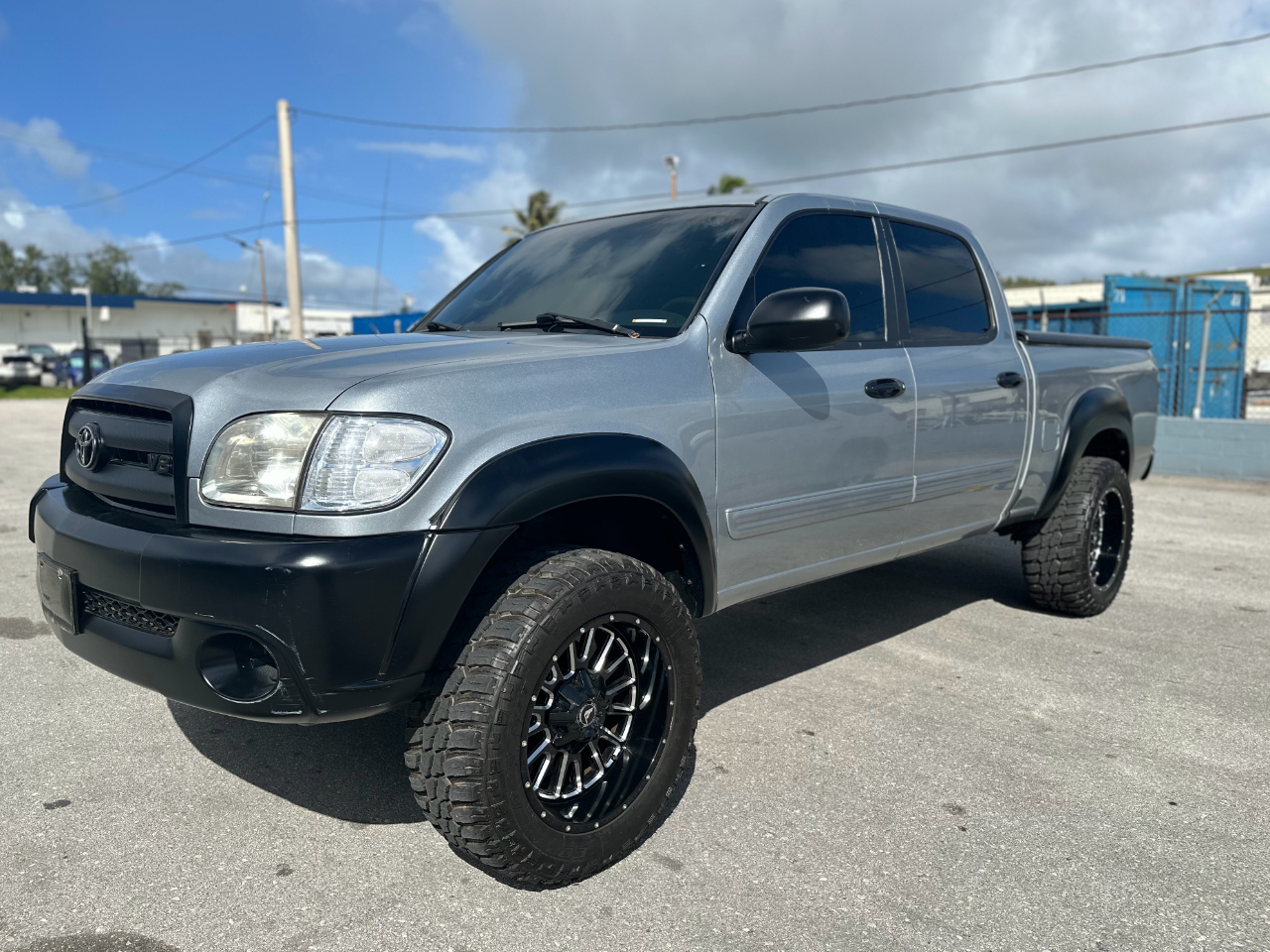 2005 Toyota Tundra Preview 01
