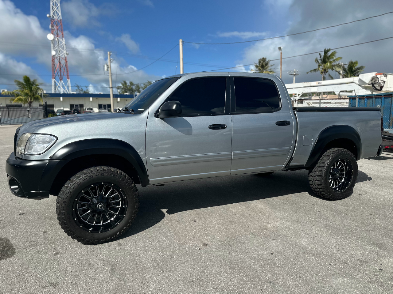 2005 Toyota Tundra Preview 02