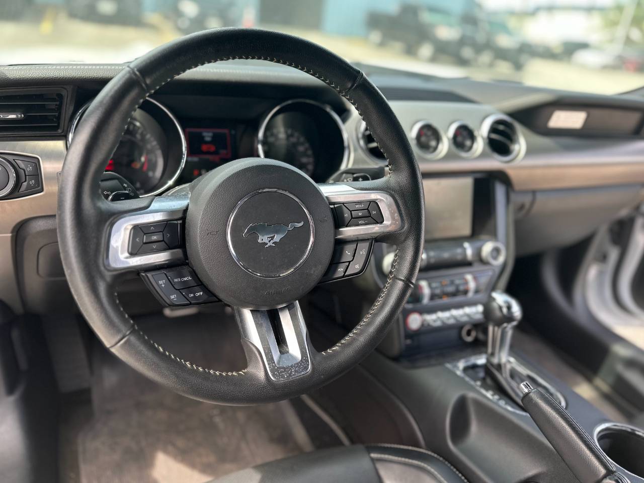 2015 Ford Mustang Preview 08